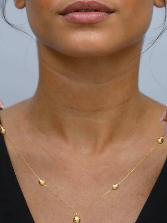 Kriti Sanon Golden Havana Necklace