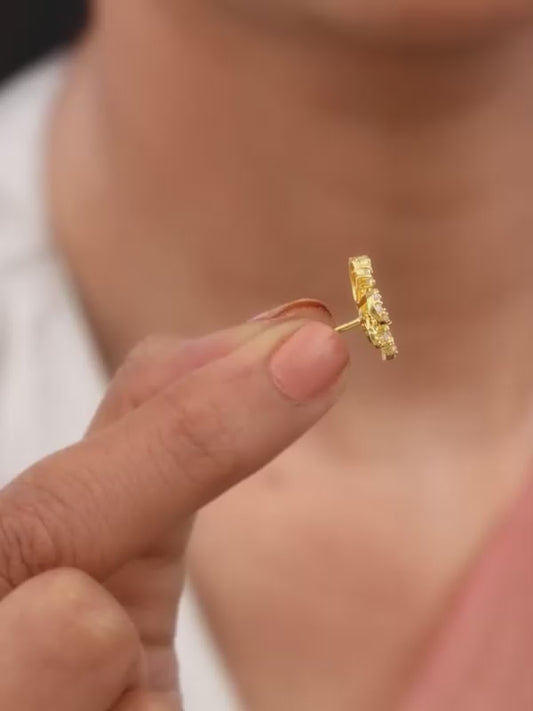 Golden Blóm Earrings