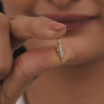 Gold Elegant Curves Diamond Ring