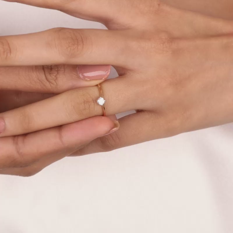 Tiny Diamond Ring – Nahcotta