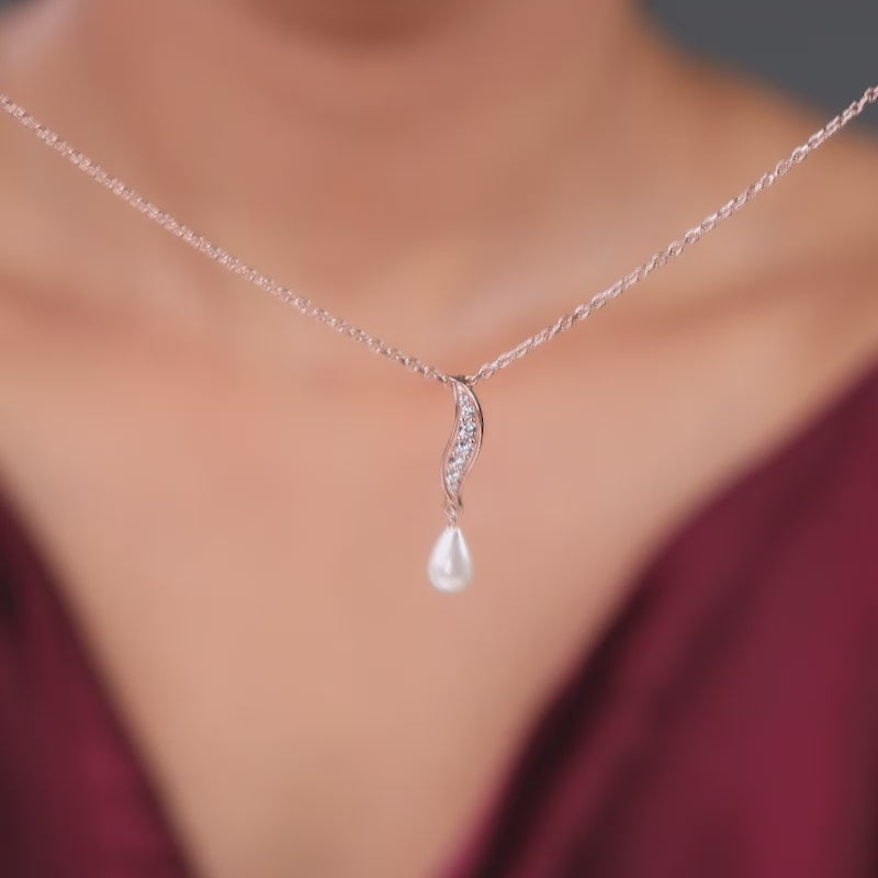 Rose Gold Unforgettable Pendant With Link Chain