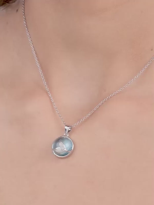 Silver Gleaming Blue Fish Tail Pendant with Link Chain
