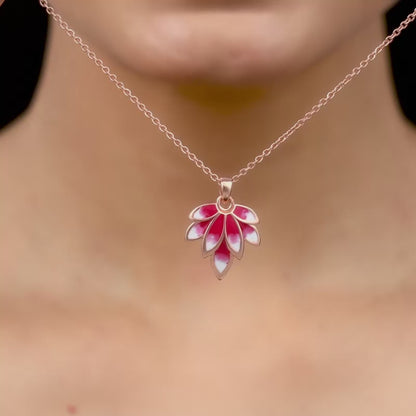 Rose Gold Wing it Pendant With Link Chain