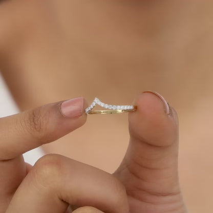 Gold Classic Virtuous Vanki Lab Grown Diamond Ring