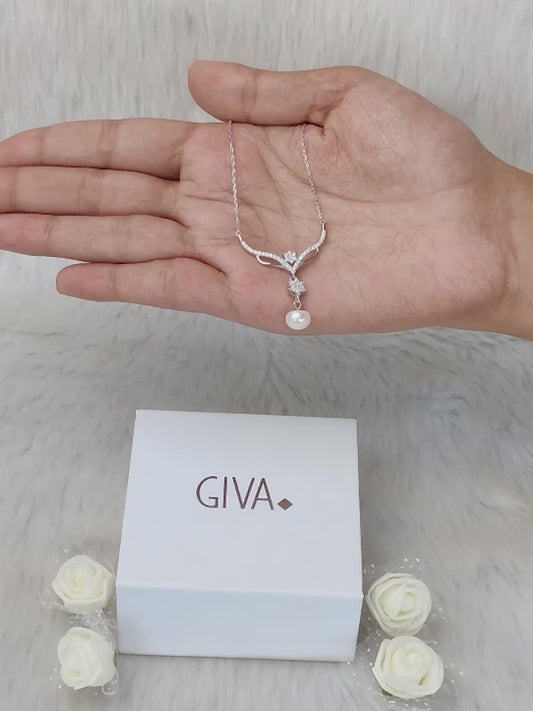 Silver Floral Studded Pearl Necklace