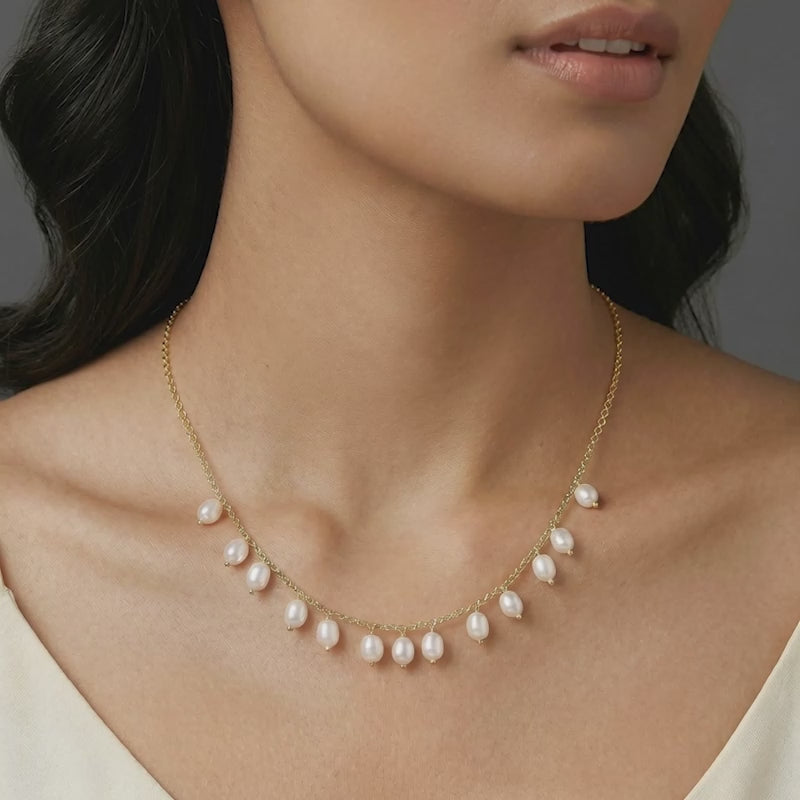 Golden Agnes Pearl Necklace