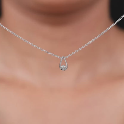 Silver Pretty Drop Pendant With Link Chain