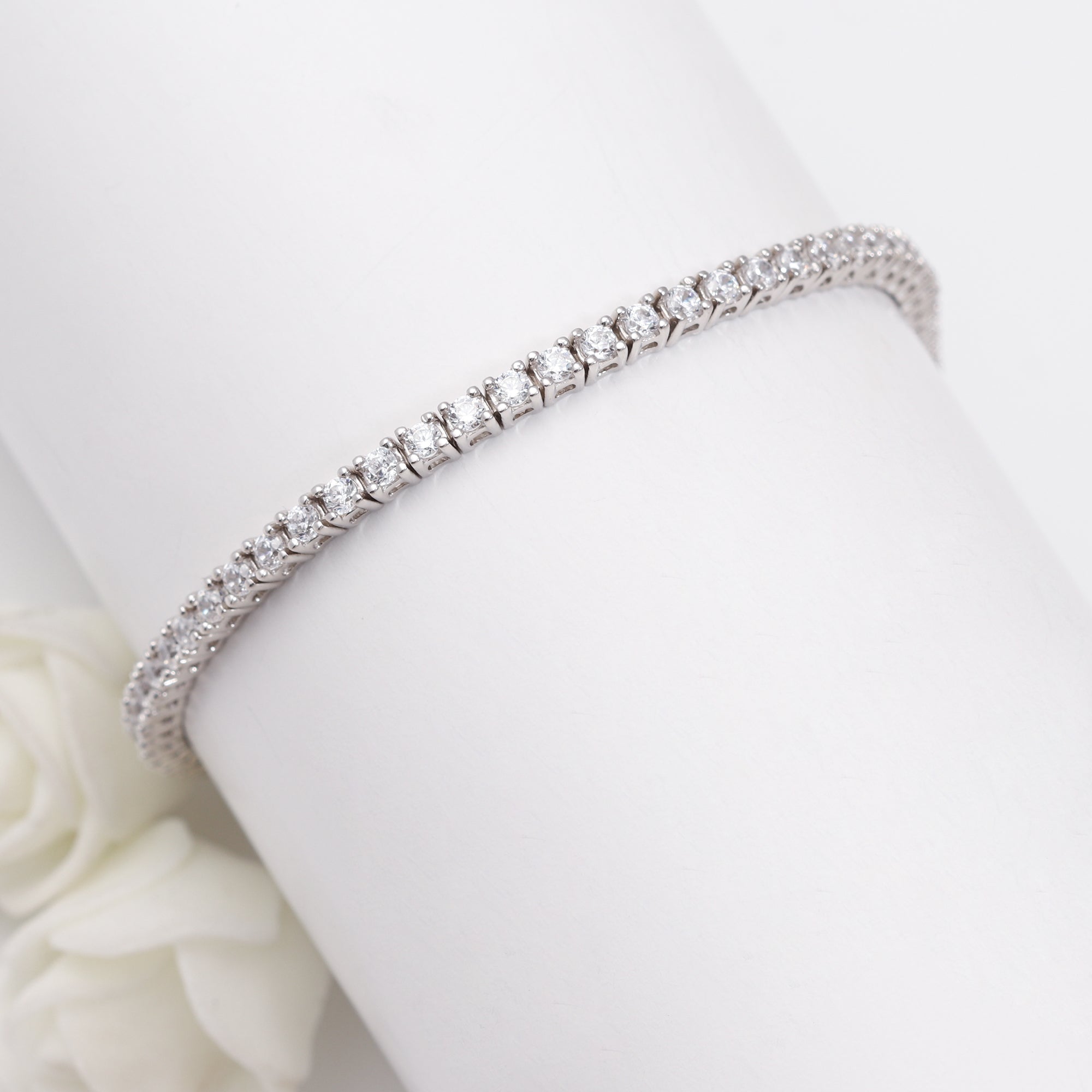 Buy Tennis Bracelet Online | Tennis Bracelet Designs – GIVA