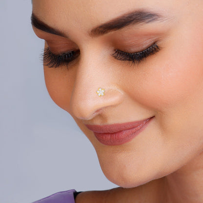 Gold Adorable Bloom Diamond Nose Pin