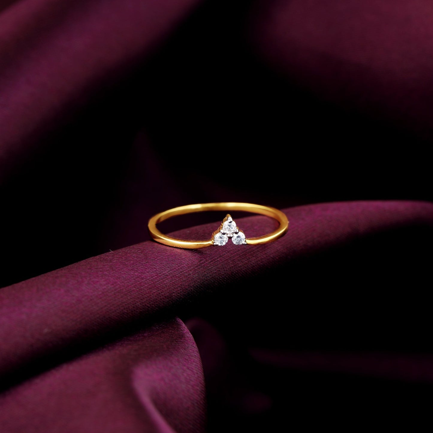 Gold Minimal Vanki Diamond Ring