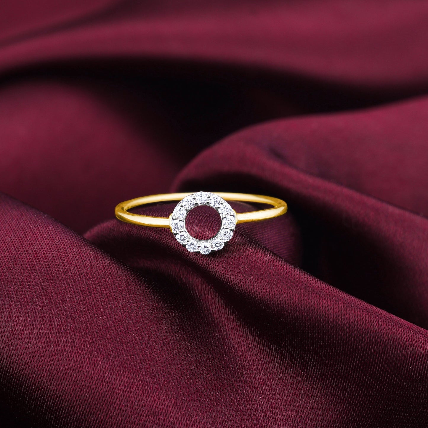 Gold Circular Radiant Diamond Ring