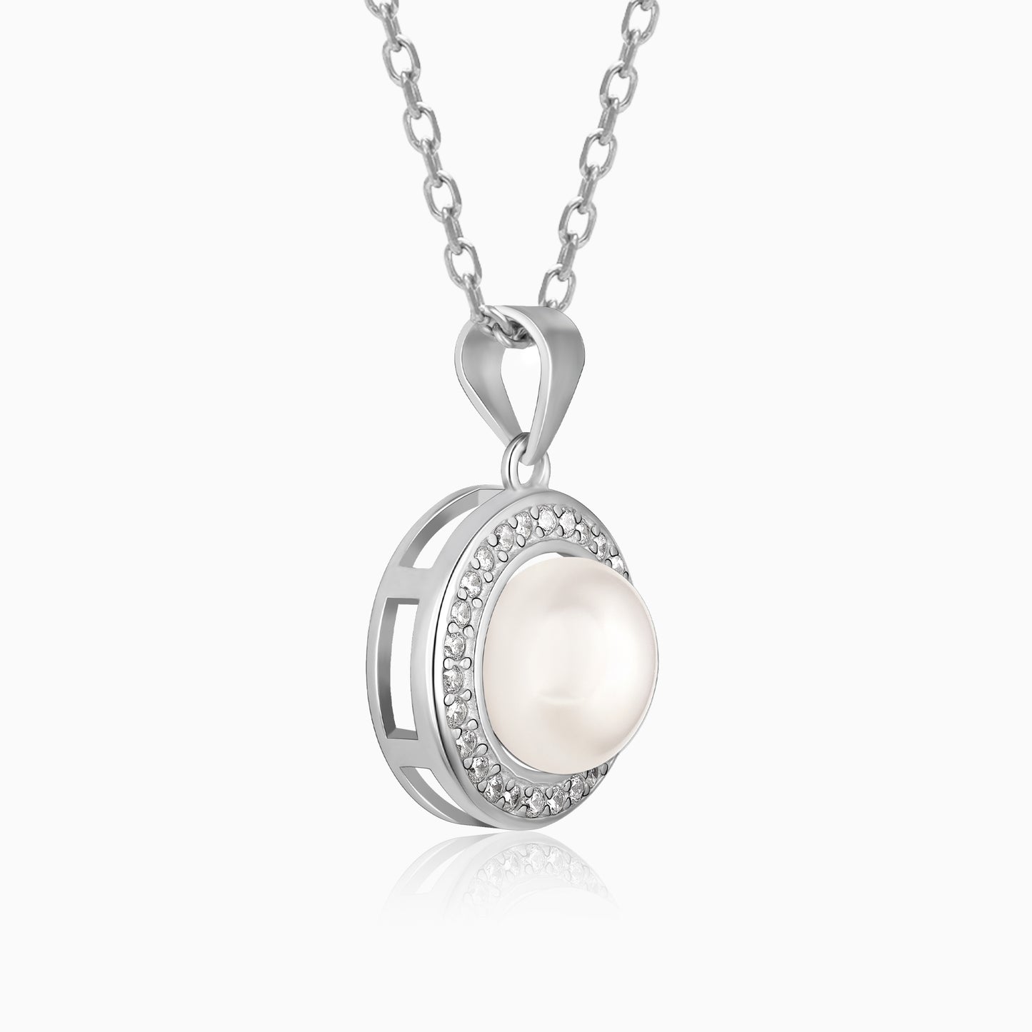 Silver Pearl Pendant with Link Chain