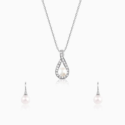 Dazzling Pearl Set with Link Chain