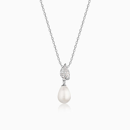 Silver Classic Pearl Pendant with Link Chain