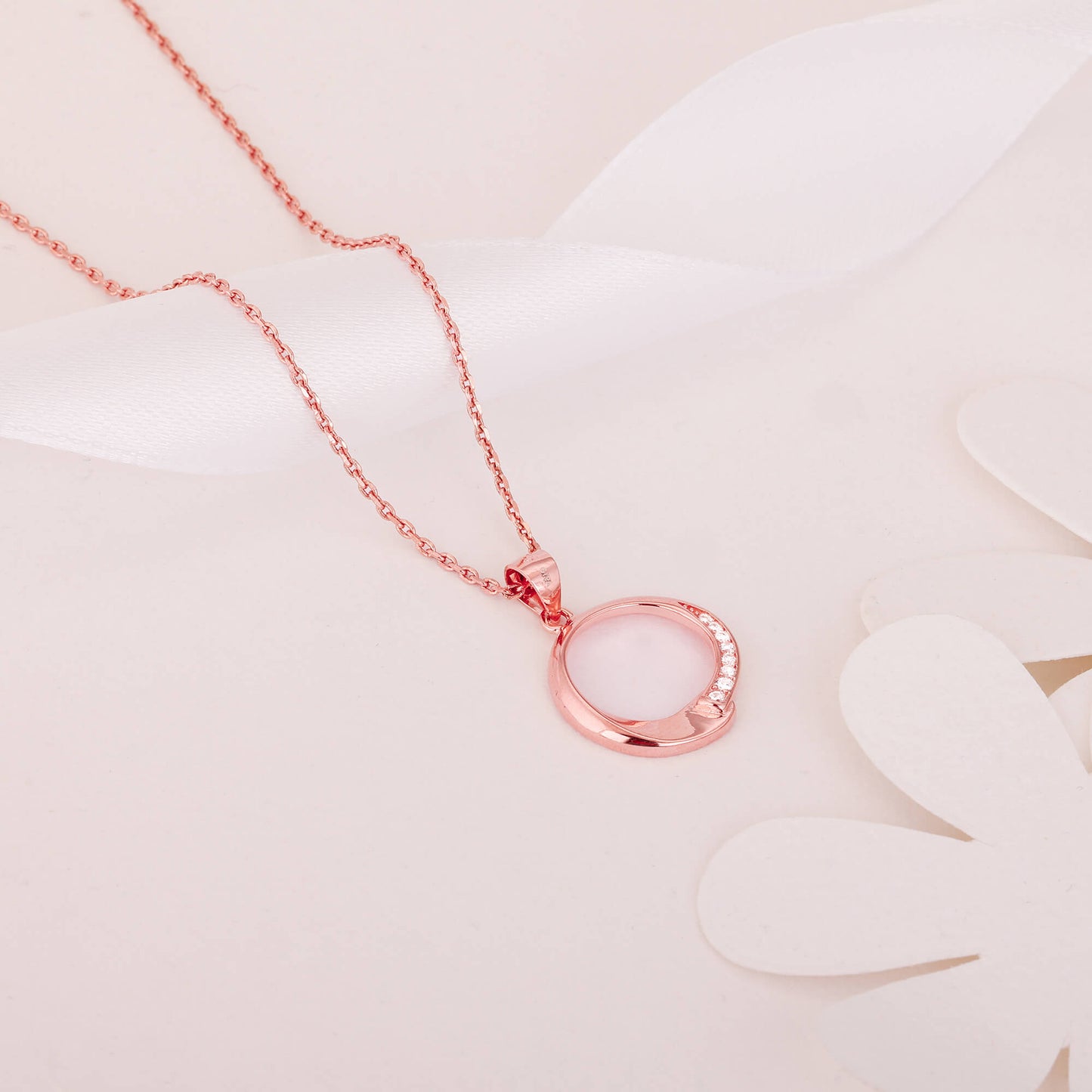 Rose Gold Circle of Love Pendant with Link Chain