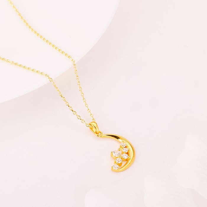 Golden Romancing On The Moon Pendant with Link Chain