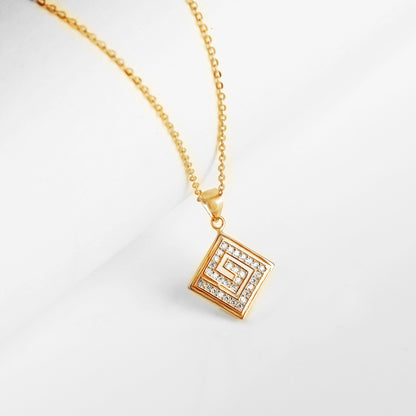 Golden Maze Pendant with Link Chain