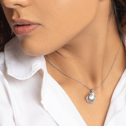 Silver Seashell Pearl Pendant with Link Chain