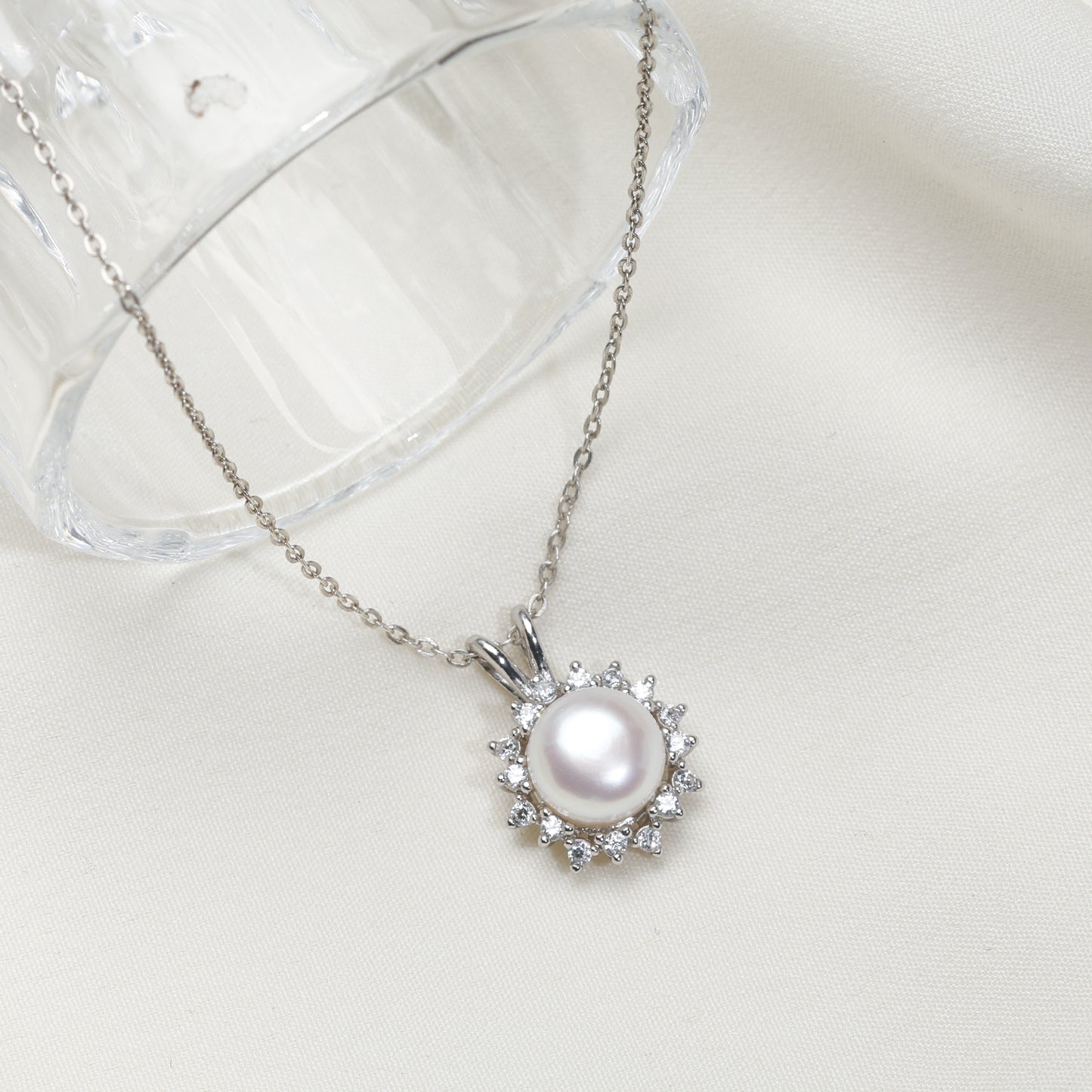 Silver Pearly Sunshine Pendant with Link Chain