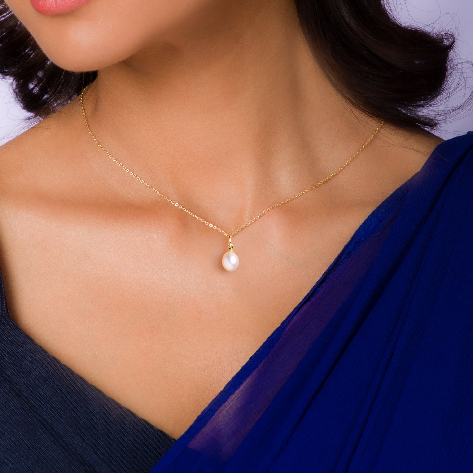 Women's Pearl Necklaces