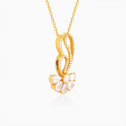Golden White Floral Damsel Pendant With Link Chain