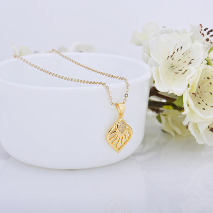 Golden Sun Leaf Pendant With Link Chain