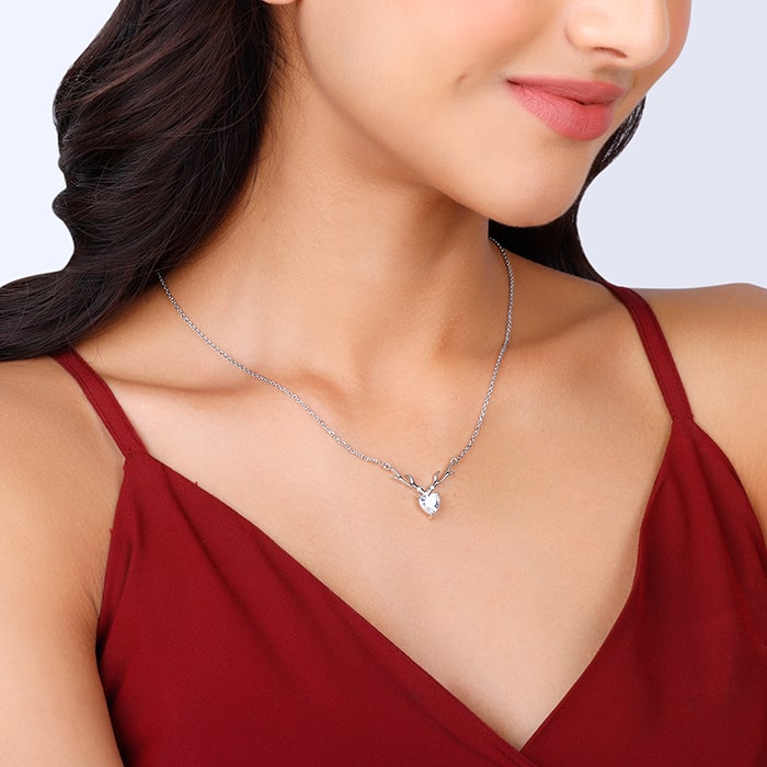 Buy Silver Deer Heart Necklace at Best Price – GIVA