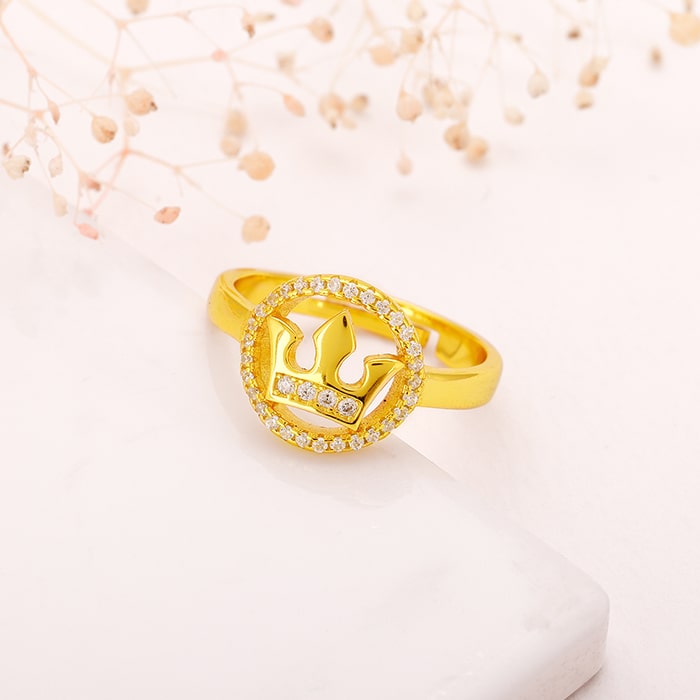 Golden Queen's Crown Ring