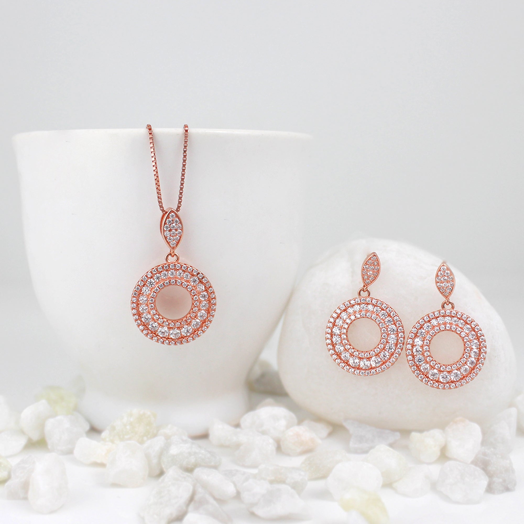 Anushka Antique Gold & Red Set main image 1
