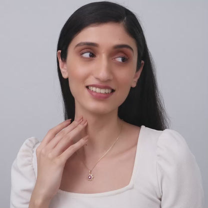 Golden British Royal Pendant with Link Chain